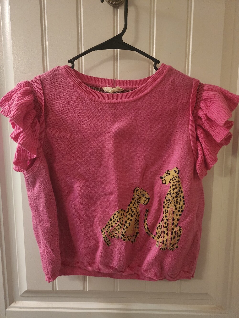 entro brand jaguar summer sweater size M